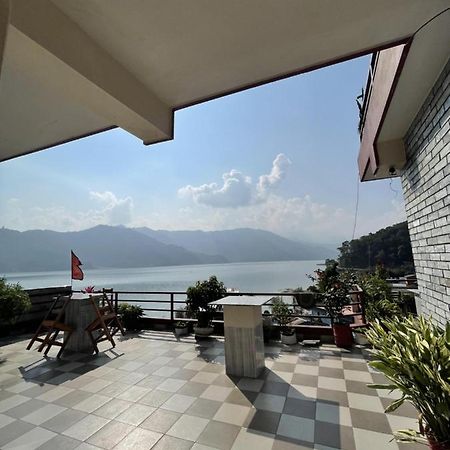 Hotel October Inn Pokhara Ngoại thất bức ảnh