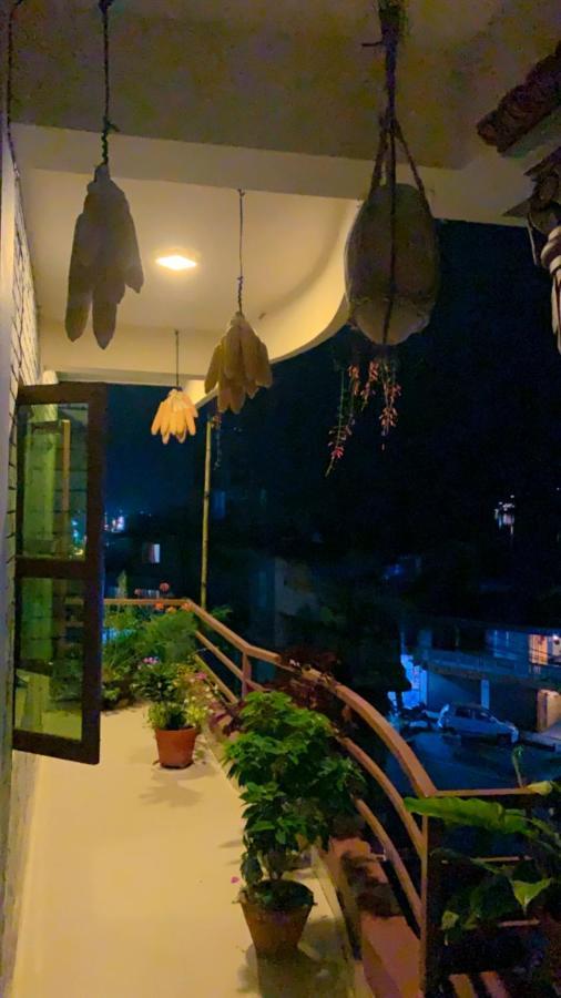 Hotel October Inn Pokhara Ngoại thất bức ảnh