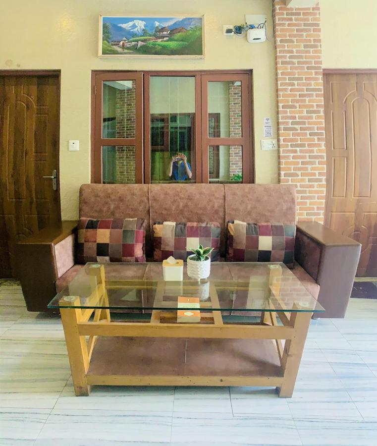 Hotel October Inn Pokhara Ngoại thất bức ảnh