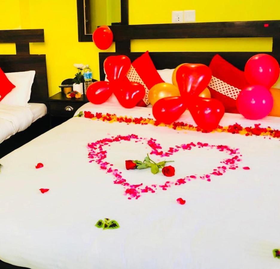 Hotel October Inn Pokhara Ngoại thất bức ảnh