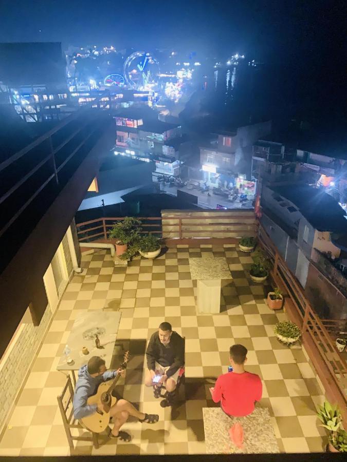 Hotel October Inn Pokhara Ngoại thất bức ảnh
