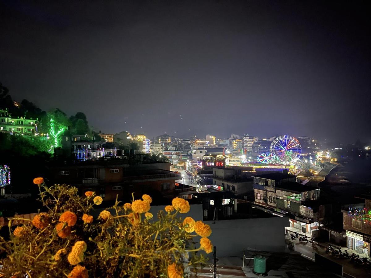Hotel October Inn Pokhara Ngoại thất bức ảnh
