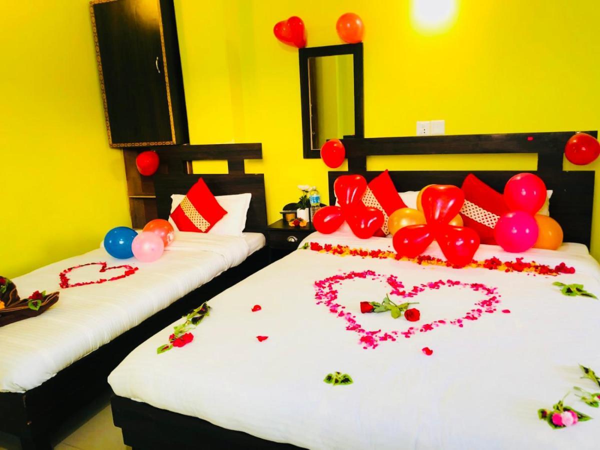 Hotel October Inn Pokhara Ngoại thất bức ảnh