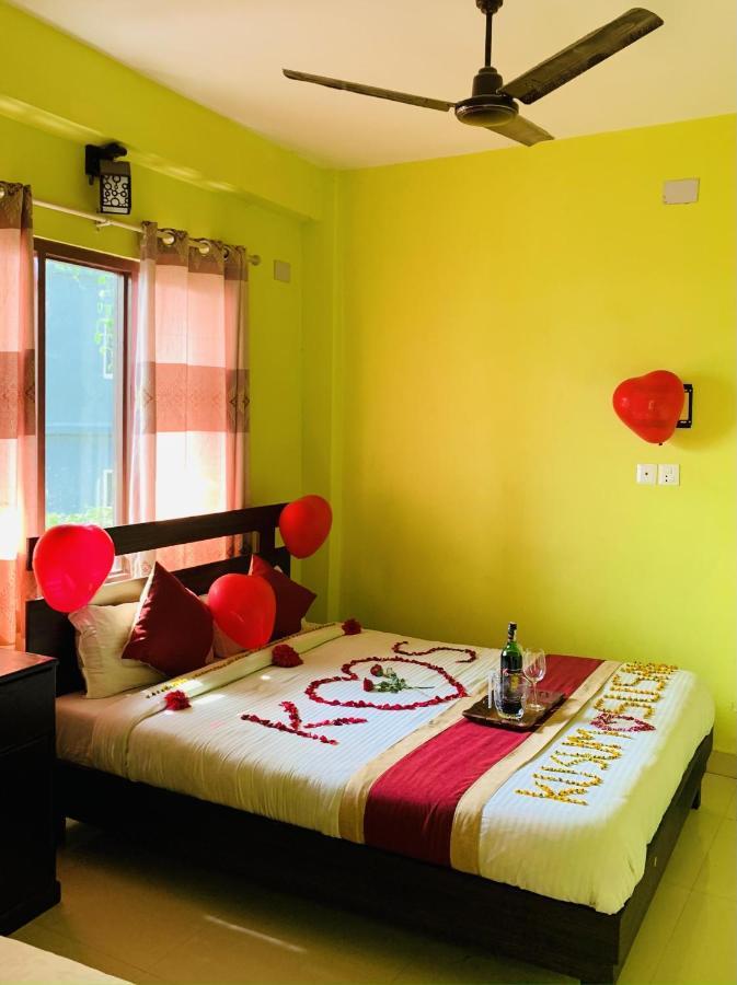 Hotel October Inn Pokhara Ngoại thất bức ảnh