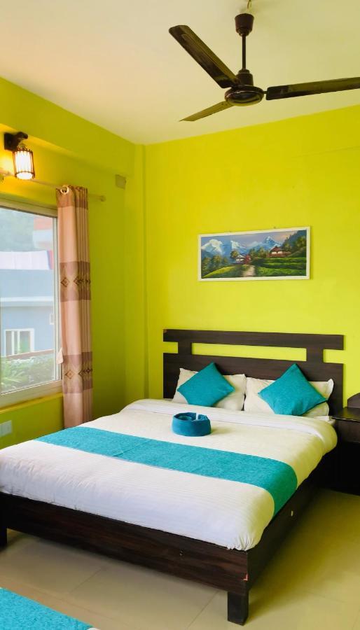 Hotel October Inn Pokhara Ngoại thất bức ảnh