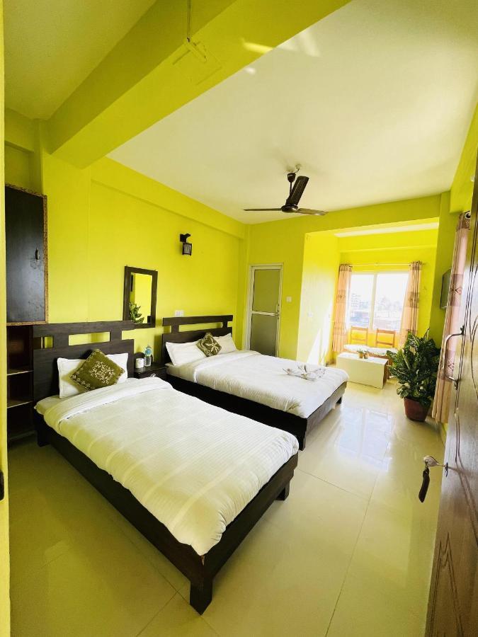 Hotel October Inn Pokhara Ngoại thất bức ảnh