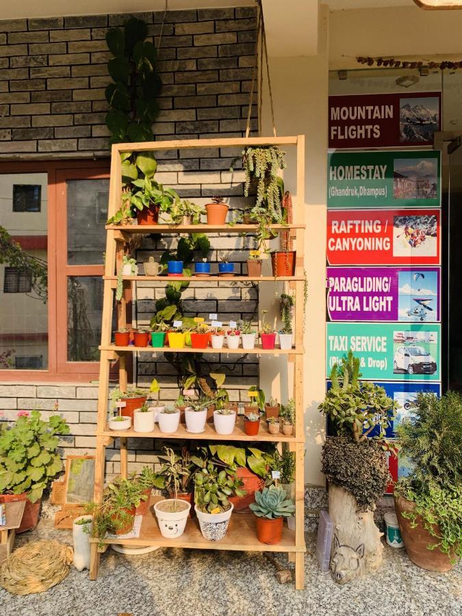 Hotel October Inn Pokhara Ngoại thất bức ảnh