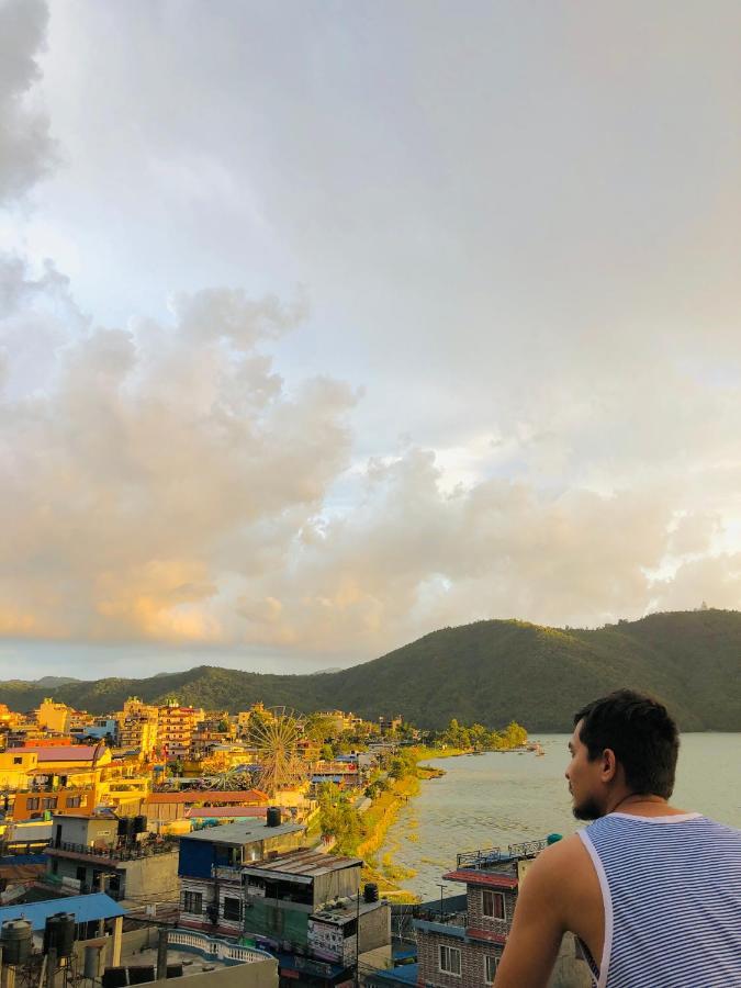 Hotel October Inn Pokhara Ngoại thất bức ảnh