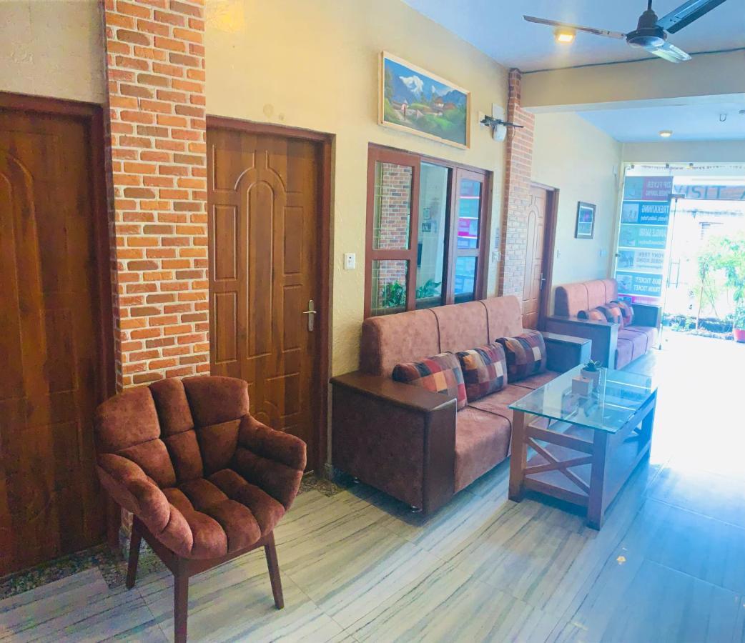 Hotel October Inn Pokhara Ngoại thất bức ảnh