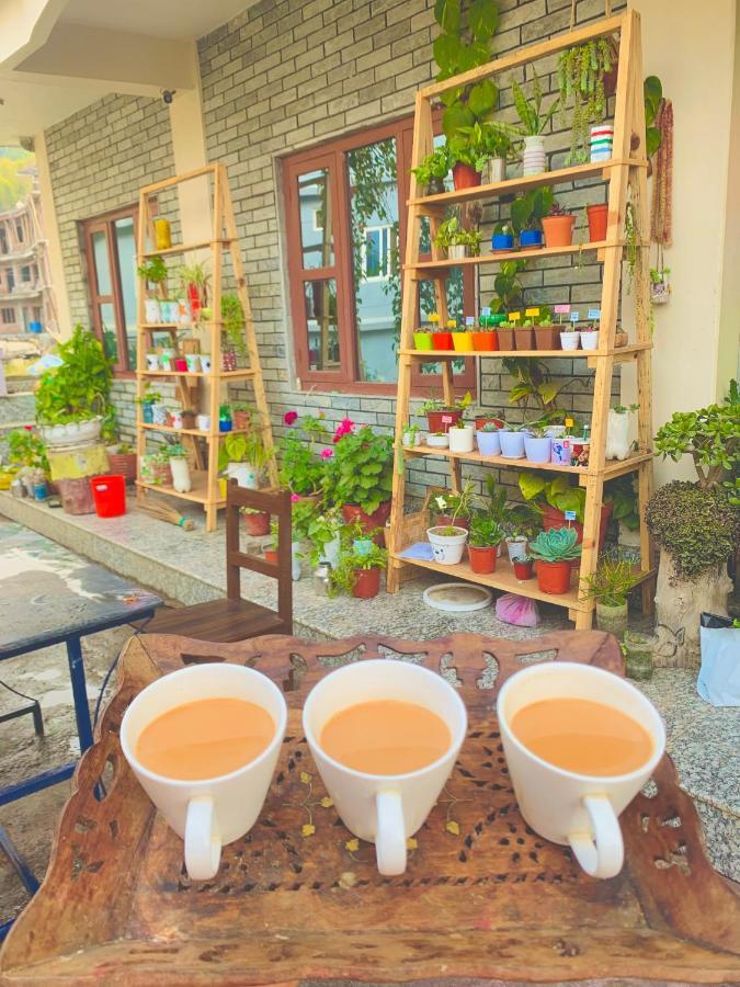 Hotel October Inn Pokhara Ngoại thất bức ảnh