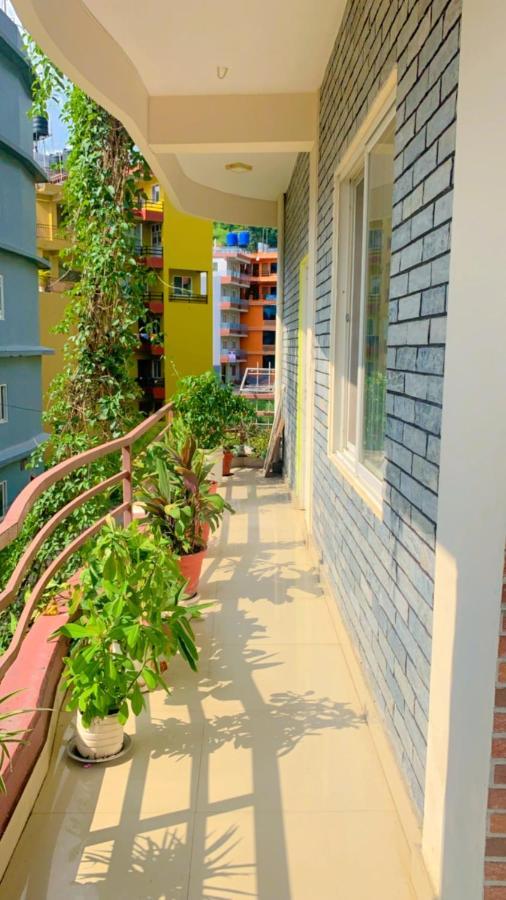 Hotel October Inn Pokhara Ngoại thất bức ảnh