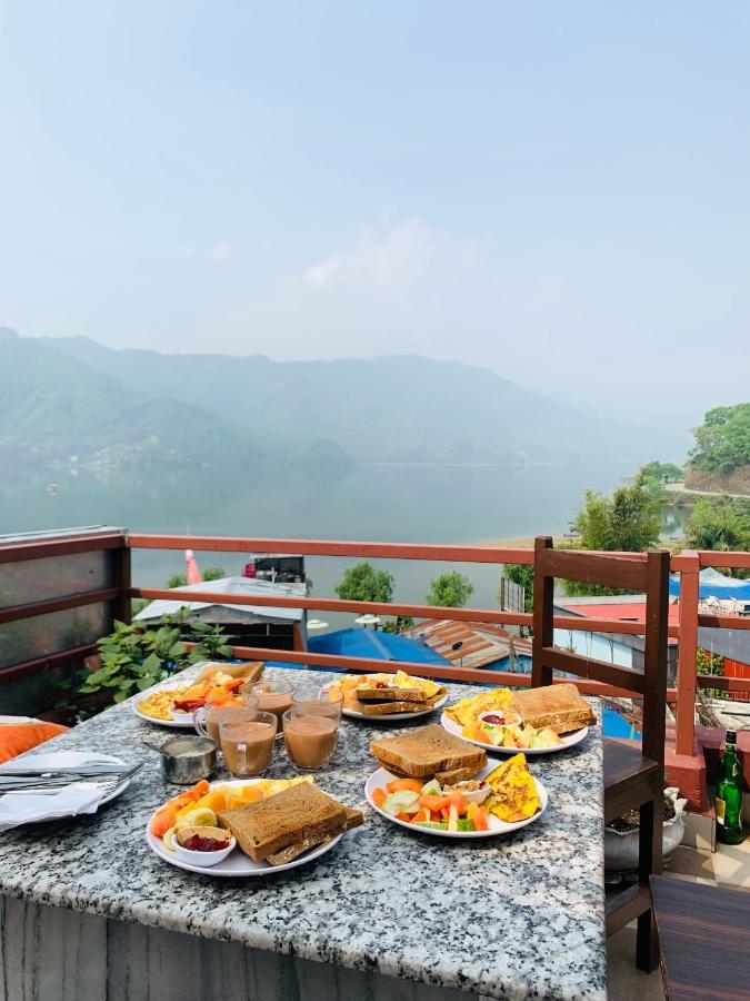 Hotel October Inn Pokhara Ngoại thất bức ảnh