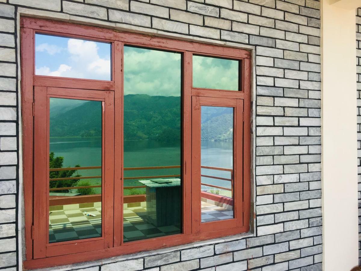 Hotel October Inn Pokhara Ngoại thất bức ảnh