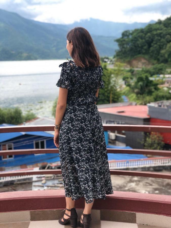 Hotel October Inn Pokhara Ngoại thất bức ảnh