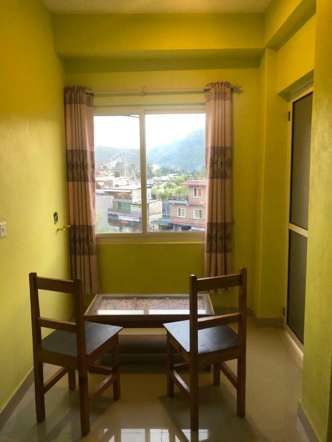 Hotel October Inn Pokhara Ngoại thất bức ảnh