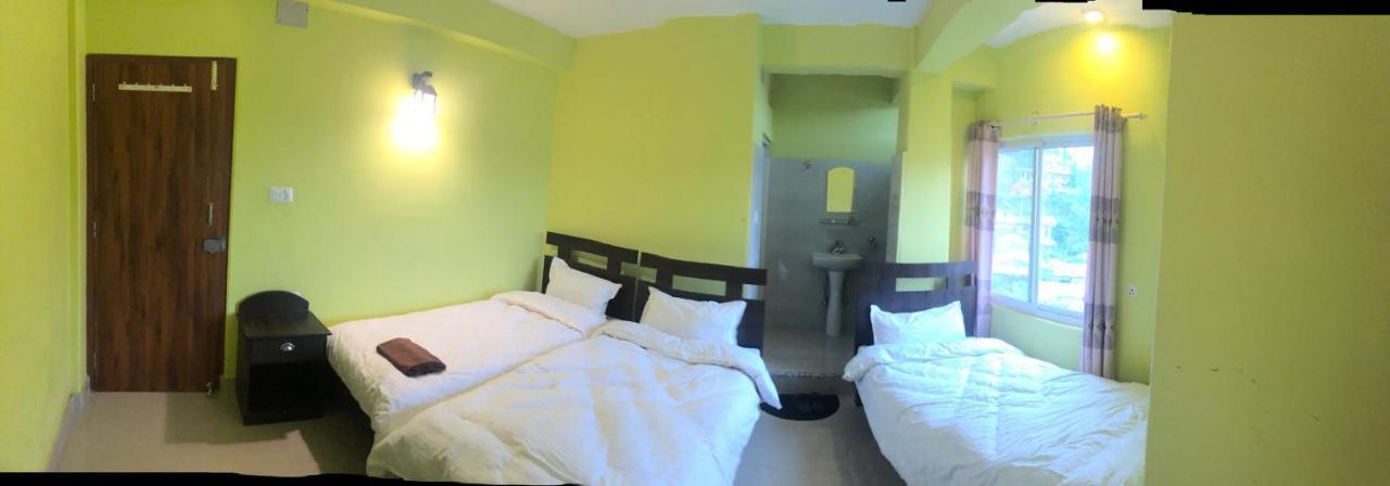 Hotel October Inn Pokhara Ngoại thất bức ảnh