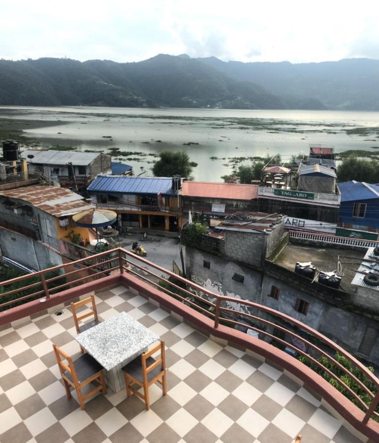 Hotel October Inn Pokhara Ngoại thất bức ảnh